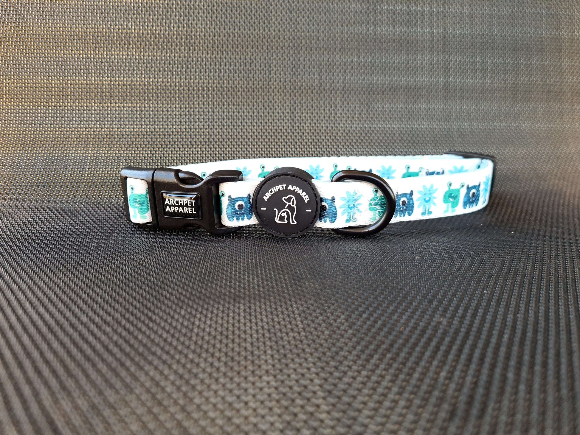 little monster collar